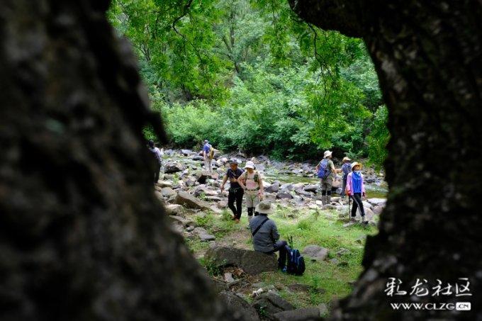 电动时代保时捷?极星O2概念跑车亮相,拉风、酷炫,期待上市