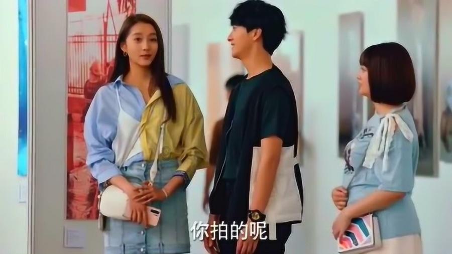 看了热依扎、蒋欣的红毯造型,我才弄懂了:明星脸和网红脸的区别